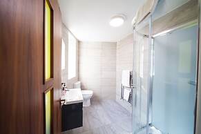 OYO The Arch, Wembly Stadium