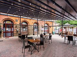 OYO The Arch, Wembly Stadium