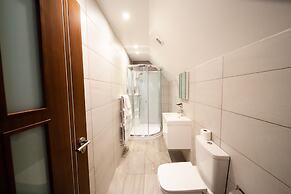 OYO The Arch, Wembly Stadium