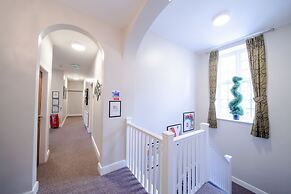 OYO The Arch, Wembly Stadium