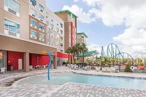Holiday Inn Express & Suites Orlando at SeaWorld by IHG