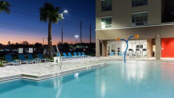 Holiday Inn Express & Suites Orlando at SeaWorld by IHG
