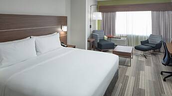 Holiday Inn Express & Suites Orlando at SeaWorld by IHG