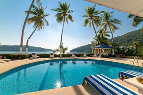 Exclusiva Villa con Acceso Directo a la Playa