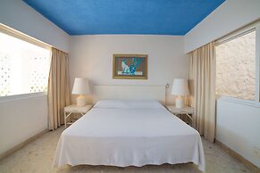 Exclusiva Villa con Acceso Directo a la Playa