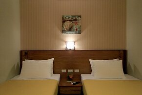 Coron Soleil Express Hotel