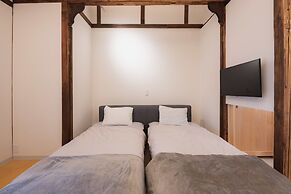 Traditional Apartment - Hostel