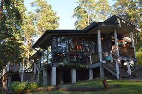 Äijälän Rusti Paratiisisaari