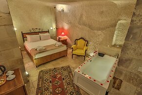 Bedrock Cave Hotel - Adults Only
