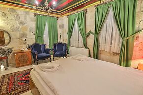 Bedrock Cave Hotel - Adults Only