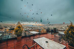 Bedrock Cave Hotel - Adults Only