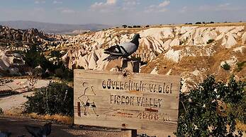 Bedrock Cave Hotel - Adults Only