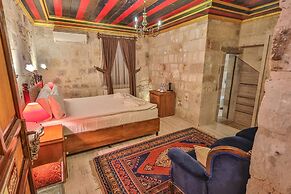 Bedrock Cave Hotel - Adults Only