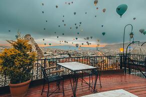 Bedrock Cave Hotel - Adults Only