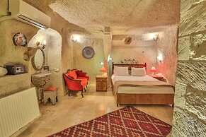 Bedrock Cave Hotel - Adults Only