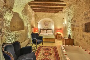 Bedrock Cave Hotel - Adults Only