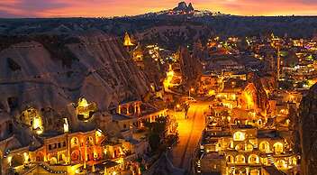 Bedrock Cave Hotel - Adults Only