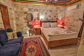 Bedrock Cave Hotel - Adults Only