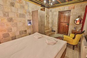 Bedrock Cave Hotel - Adults Only