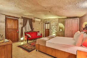 Bedrock Cave Hotel - Adults Only
