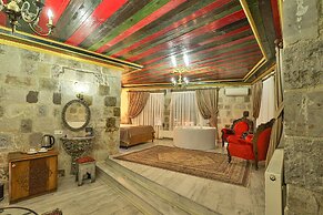 Bedrock Cave Hotel - Adults Only