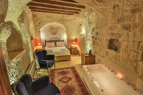 Bedrock Cave Hotel - Adults Only