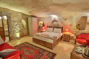Bedrock Cave Hotel - Adults Only