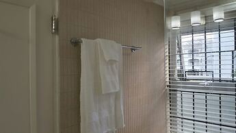 Fern Court Apartment With Oceanic View III