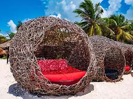 Serenity Authentic Glamping Tulum