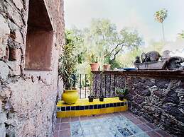 Casa de los Espíritus Alegres By Rotamundos