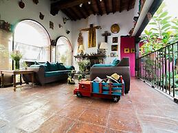 Casa de los Espíritus Alegres By Rotamundos