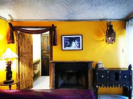 Casa de los Espíritus Alegres By Rotamundos