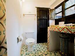 Casa de los Espíritus Alegres By Rotamundos