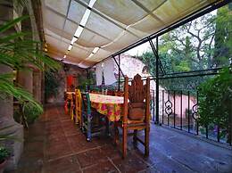 Casa de los Espíritus Alegres By Rotamundos