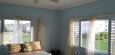 Oceanic View Apartment at Fern Court