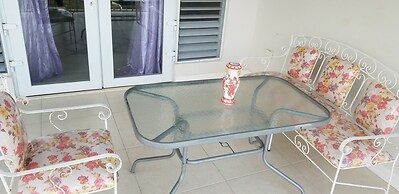 Oceanic View Apartment at Fern Court