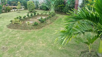 Oceanic View Apartment at Fern Court