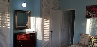 Oceanic View Apartment at Fern Court