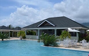 Oceanic View Apartment at Fern Court