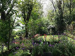 Shaheen Bagh - A Luxury Resort & Spa