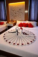 Anita Kemer Noch Hotel