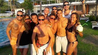 INFINITY Beach Club - Hostel
