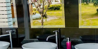 INFINITY Beach Club - Hostel