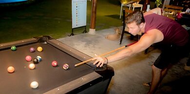 INFINITY Beach Club - Hostel