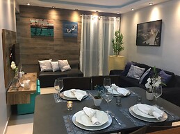 Luxuoso Apartamento com Clube Privativo