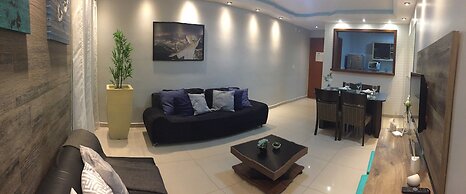 Luxuoso Apartamento com Clube Privativo