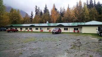 Bird Creek Motel