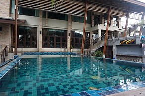 Narakul Resort Hotel