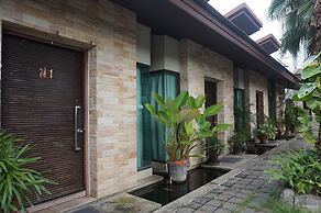 Narakul Resort Hotel