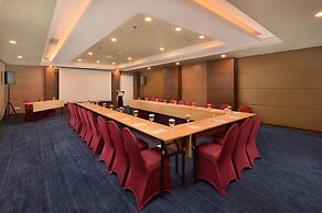 Platinum Adisucipto Hotel & Conference